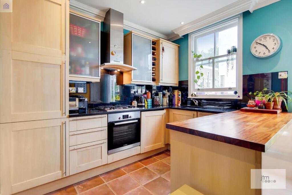Charming Flat Close To Emirates Stadium